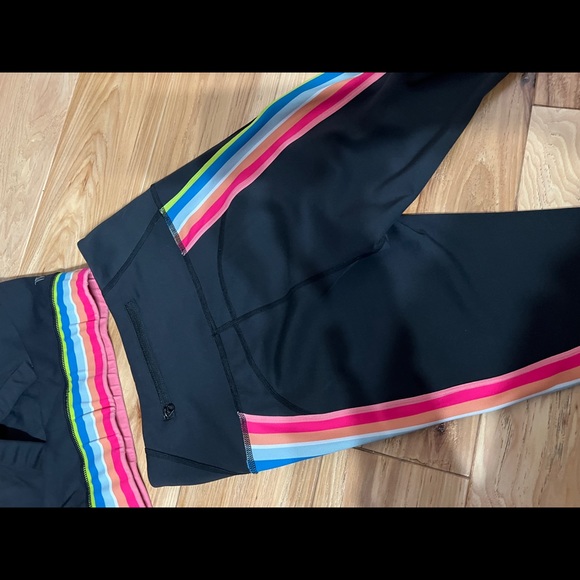 IVL sold out rainbow leggings and x back sports bra - Picture 4 of 7